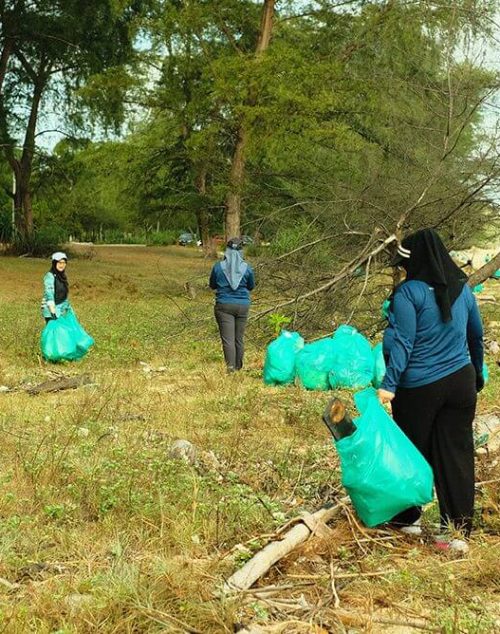 Beach Clean Up - 31